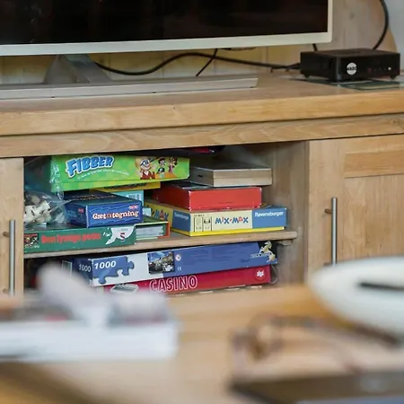 1472-aakirkeby-sjostauan-5-a * Vester Somarken